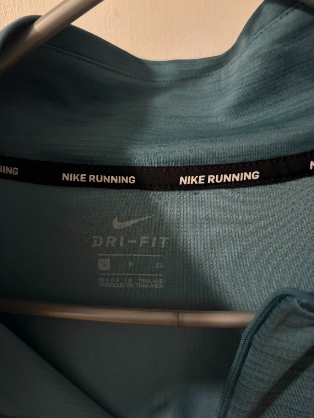 Nike Running Dri-Fit Quarter-Zip - Picture 3 of 3